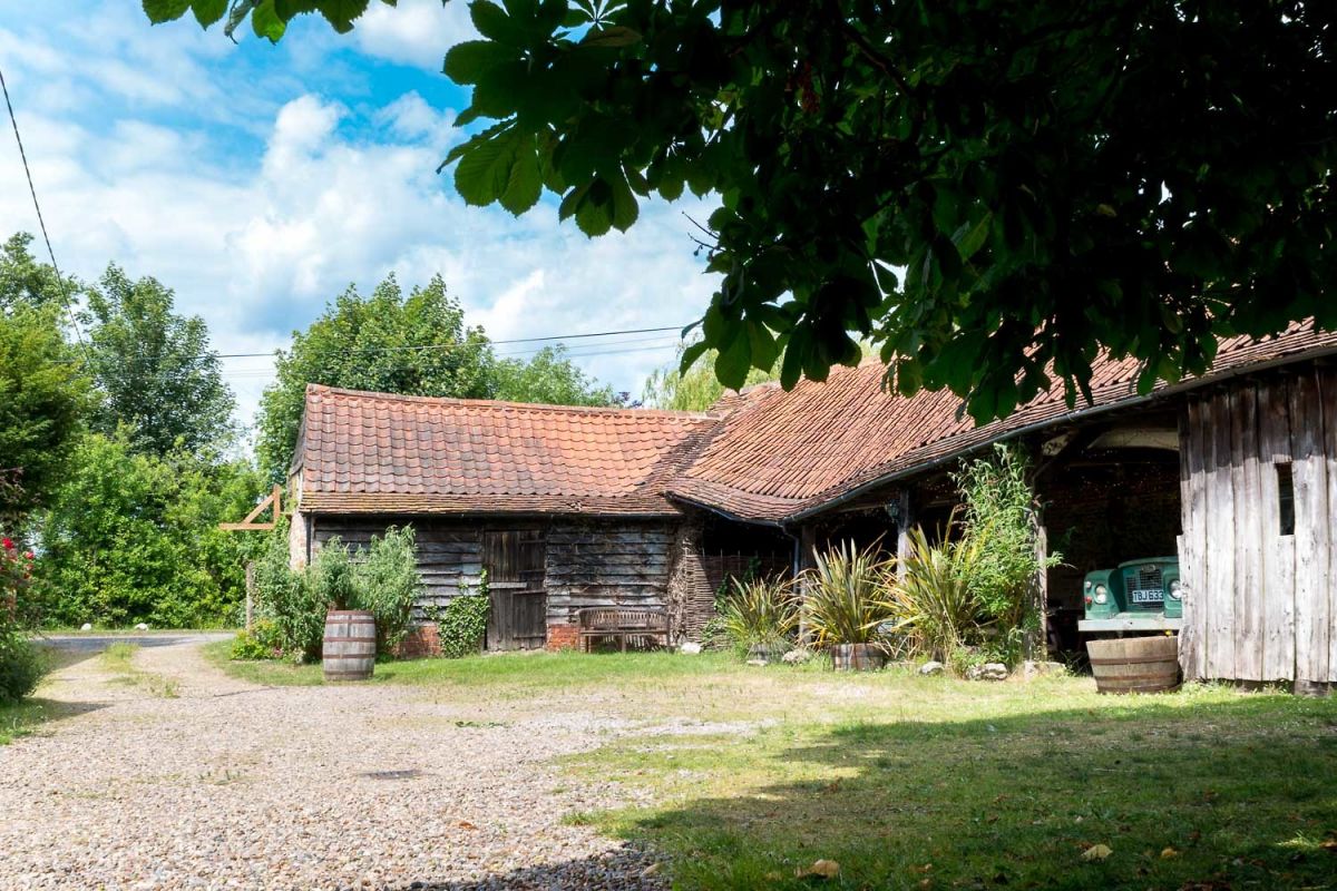 Romantic farm cottages in Suffolk