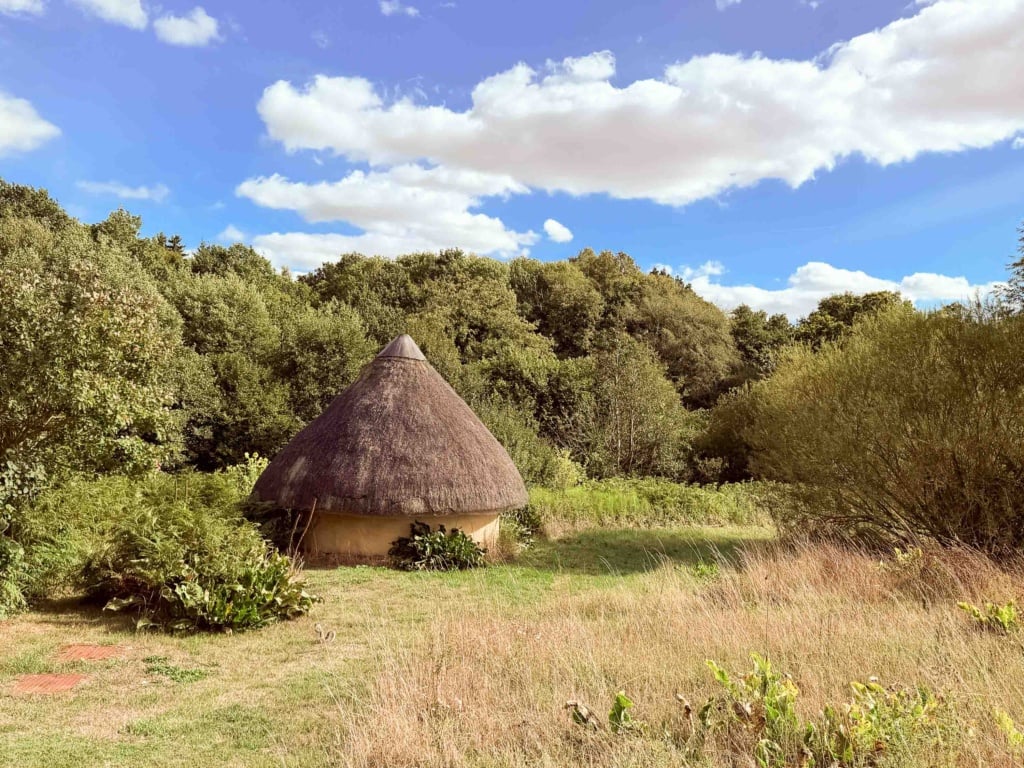 Your own Story Telling hut