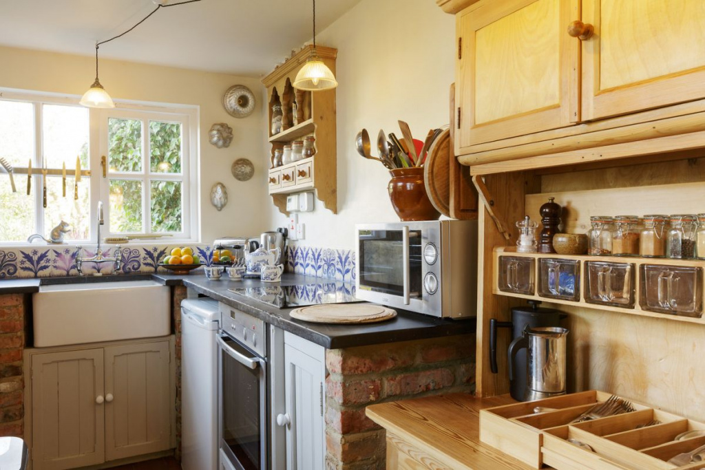 holiday cottage kitchen Suffolk