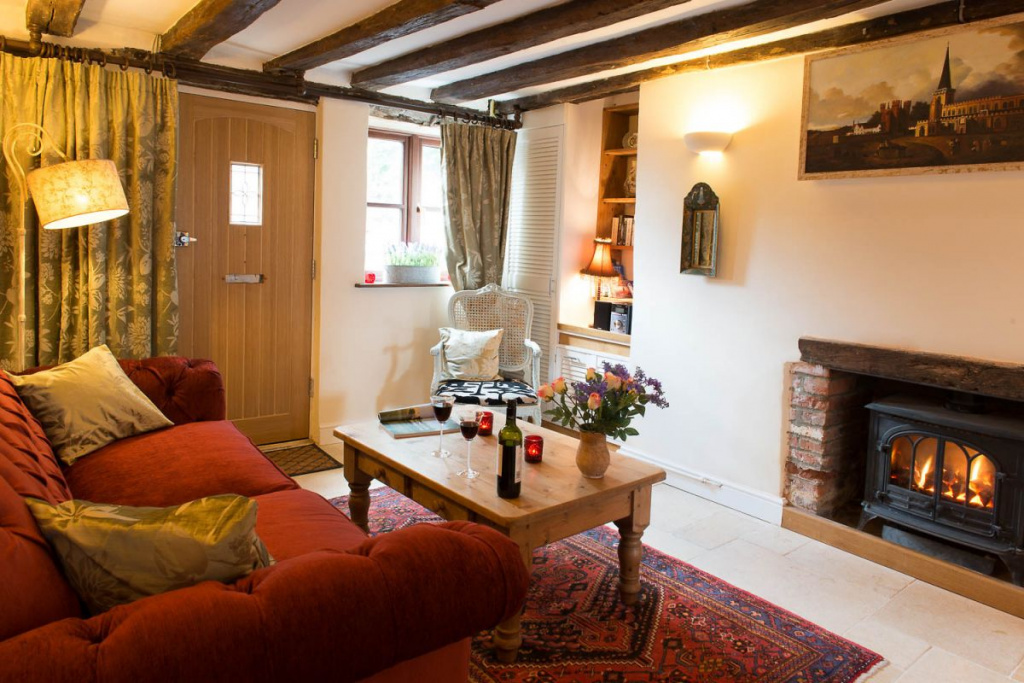 Holiday cottages with open log fires