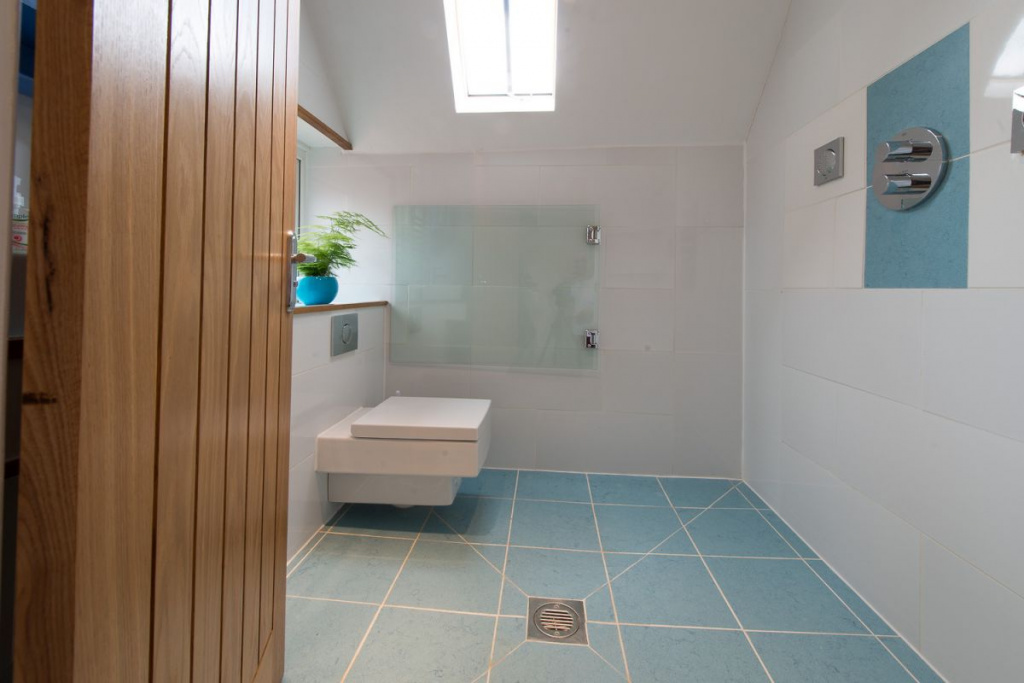 Meddlars modern wet room shower