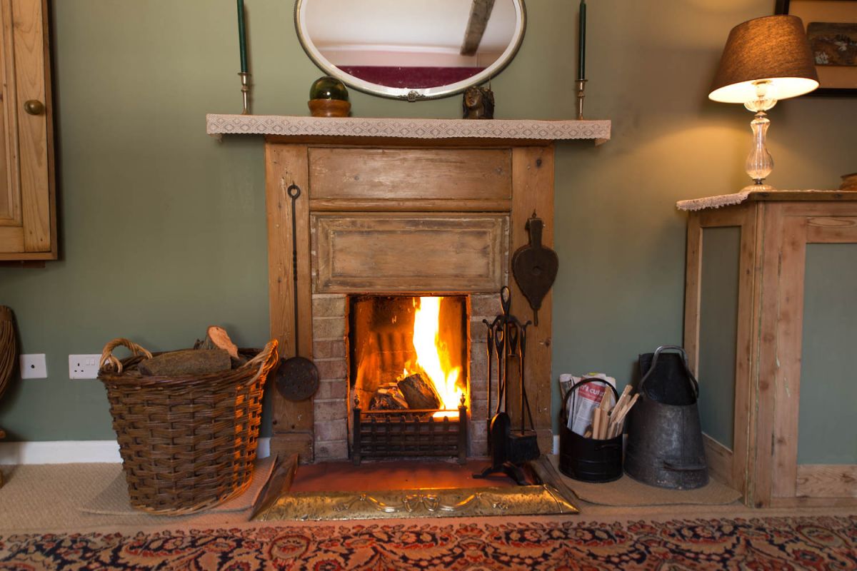 Holiday cottages with open fires near London