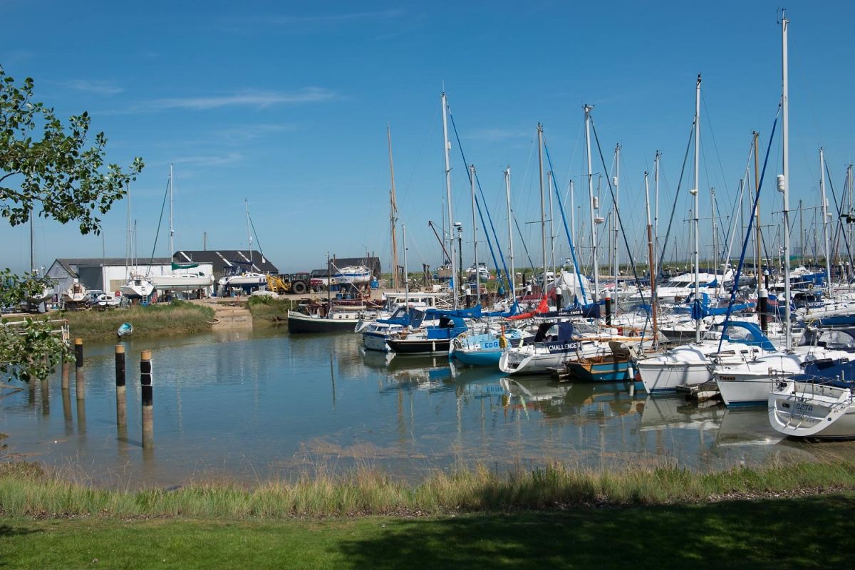 holiday cottages near Tollesbury Marina