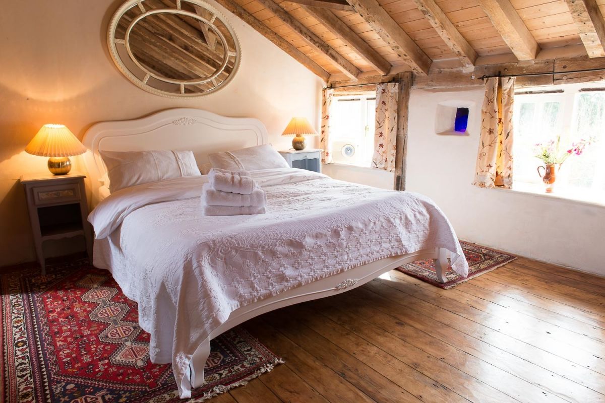 romantic cottages with beautiful bedrooms in Suffolk