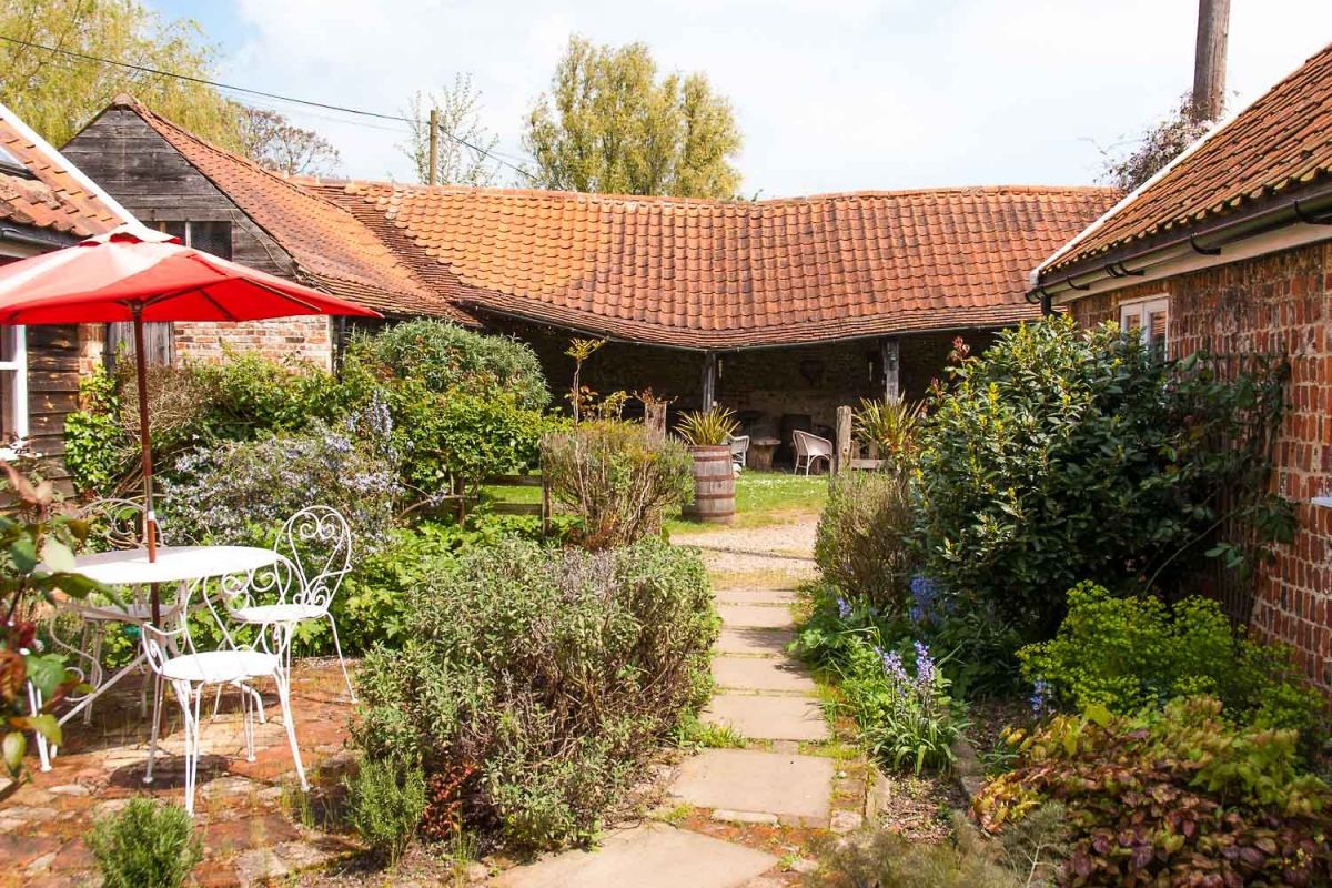 romantic holiday cottages with herb gardens