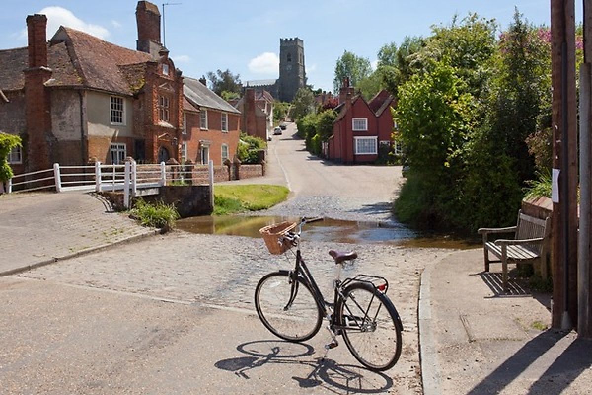 Cycling holidays, countryside cottages in remote villages