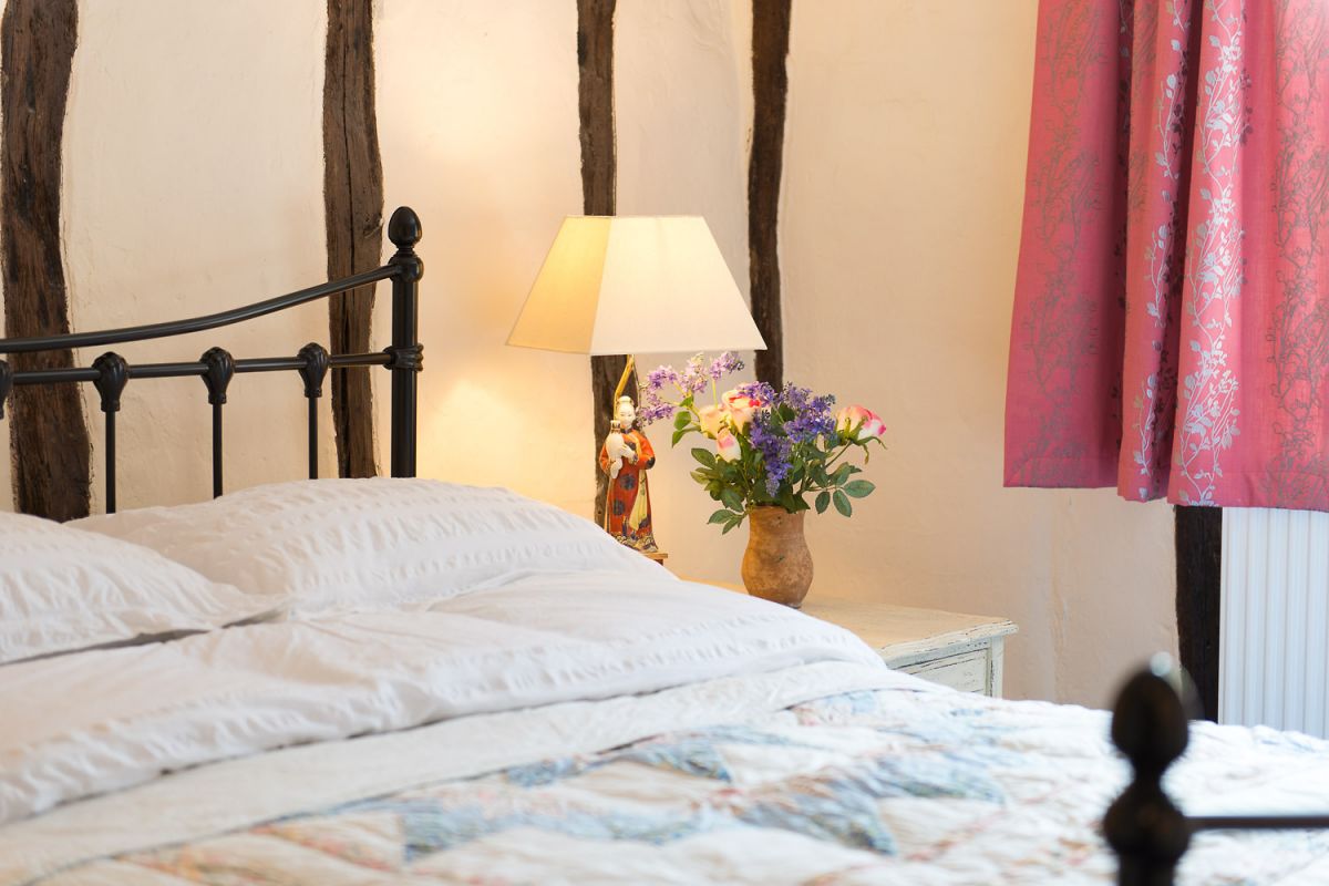 Lighting and pretty features holiday cottages