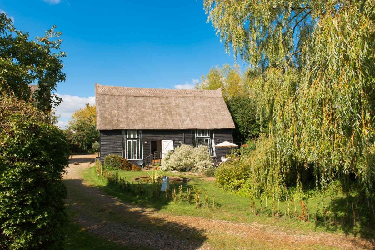Thatched cottage for two in Suffolk