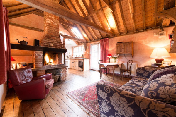 Romantic holiday cottages Suffolk