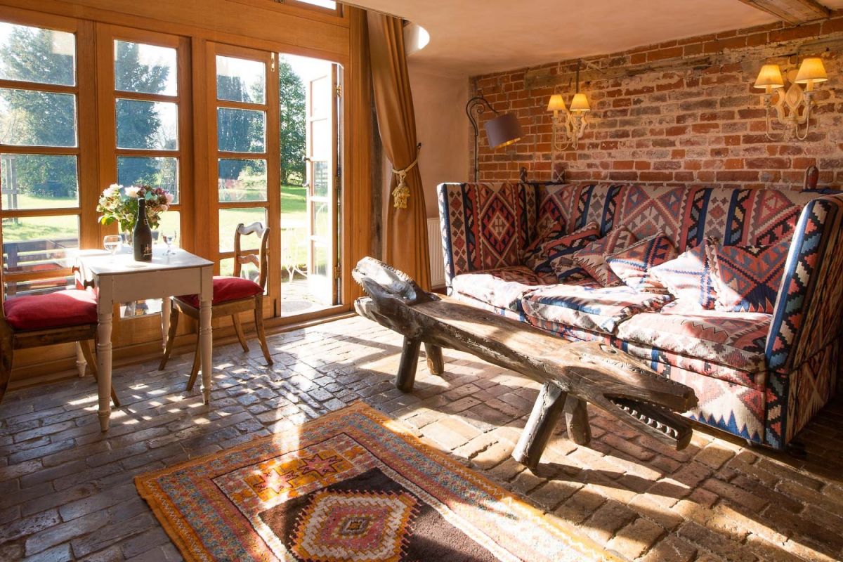romantic holiday cottages near London